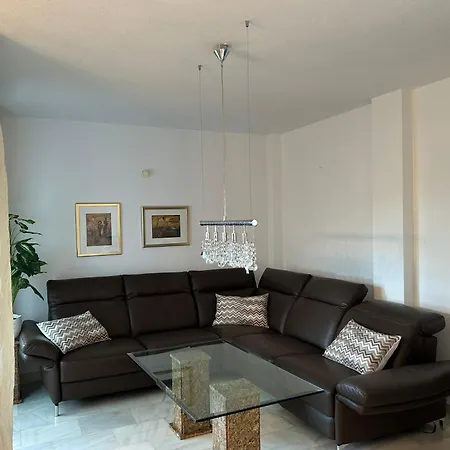 Apartment 521